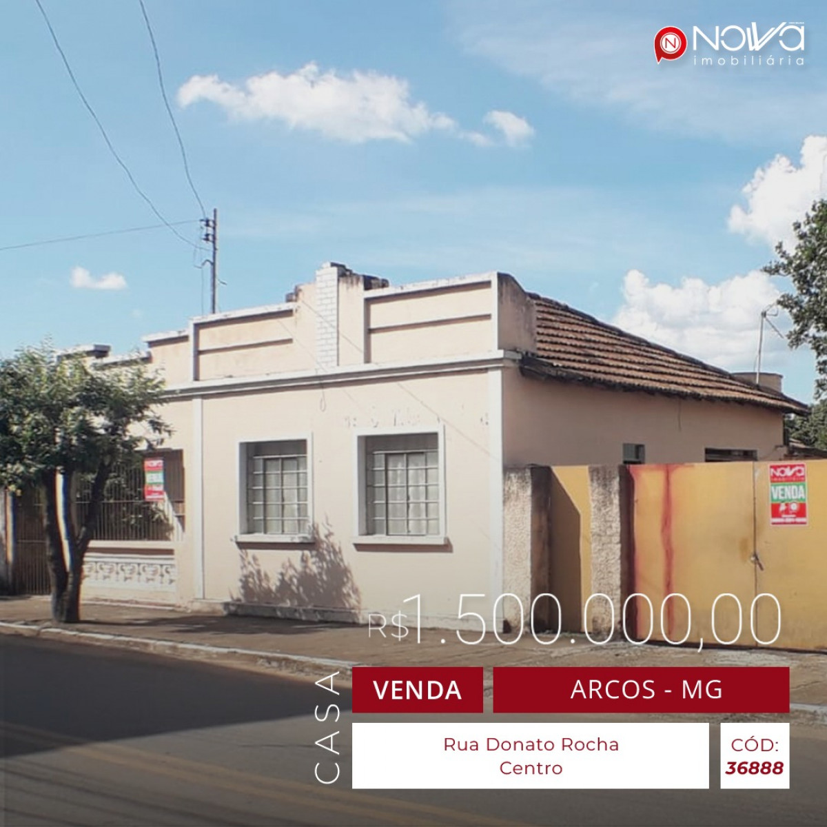 Oportunidade: Conjunto de casa e terreno grande localizado no Centro com excelente topografia, metragem de 631 m², com 7 garagens