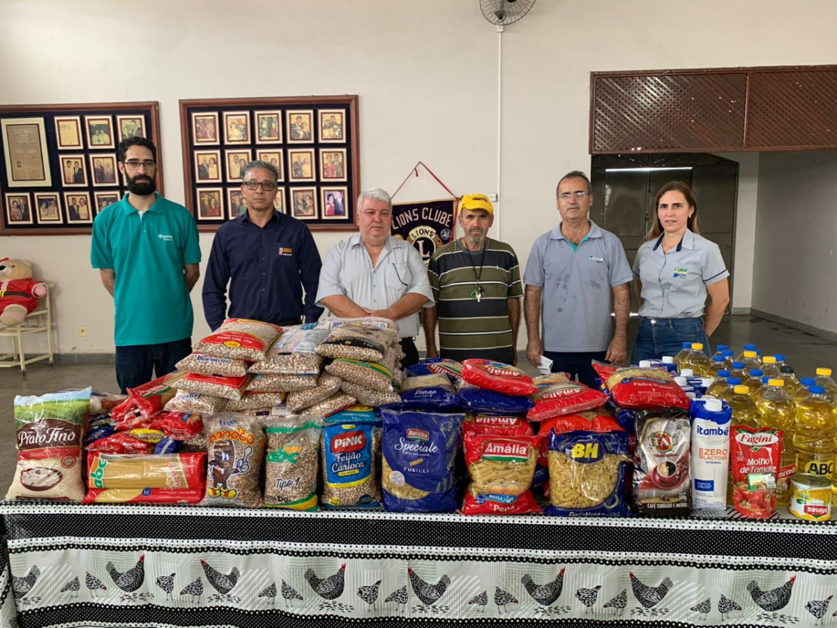 Sopão Solidário de Arcos recebe quase meia tonelada de alimentos não perecíveis