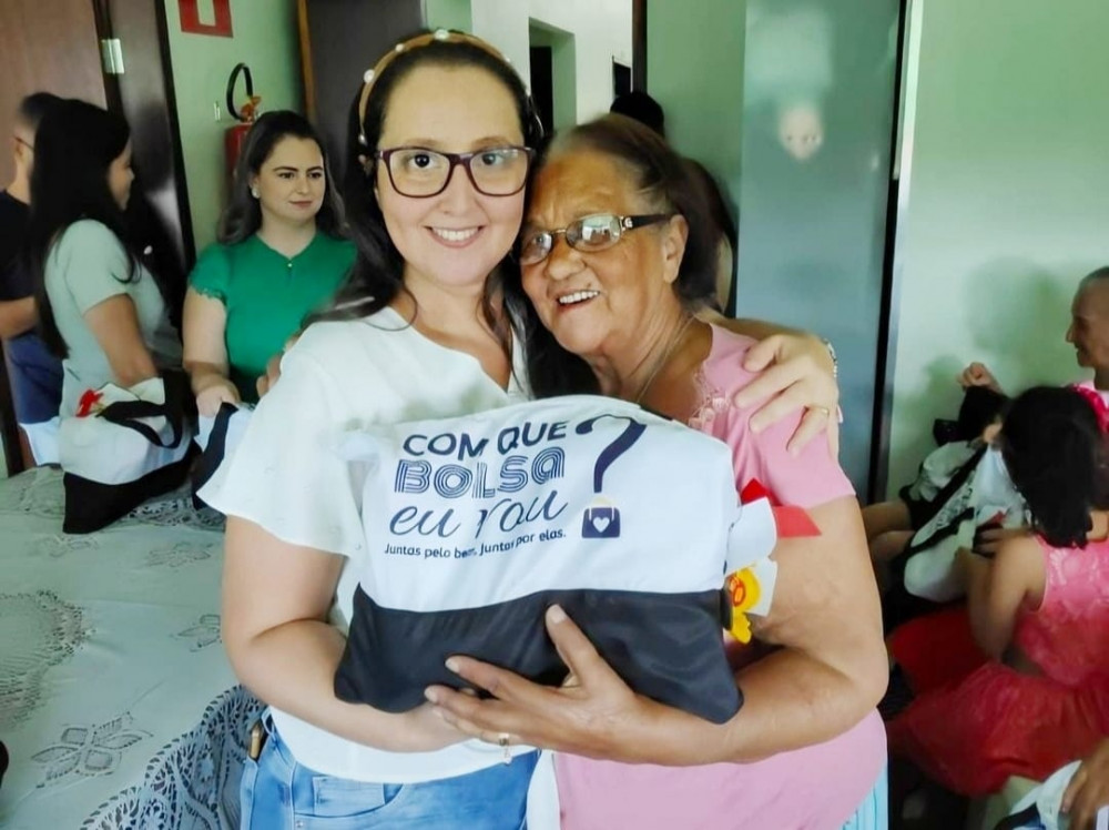 Aline Rodrigues fala sobre o projeto “Com que bolsa eu vou?”, que neste ano está com uma nova meta