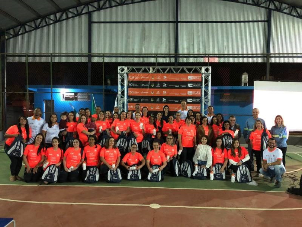 Projeto Chuí entrega kits esportivos para participantes do projeto Vida Ativa