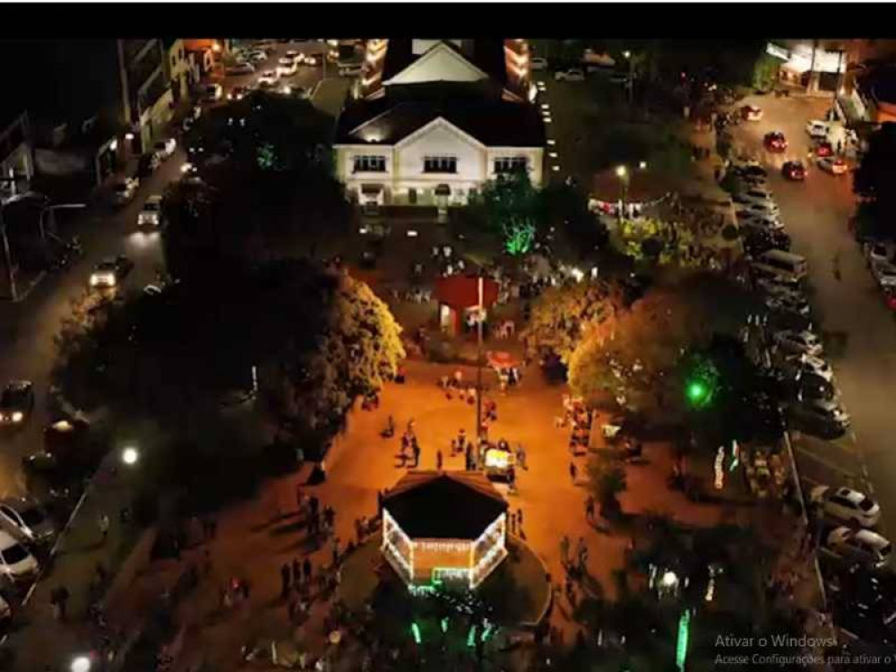 Prefeitura de Arcos acenderá oficialmente na sexta-feira (02) as luzes do 'Natal Luz e Magia'
