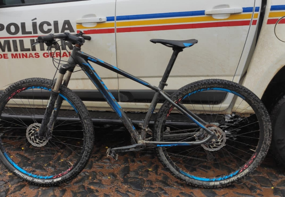 Detento que cumpria prisão domiciliar é preso pela PM depois de furtar várias bicicletas em Arcos e revendê-las em Lagoa da Prata