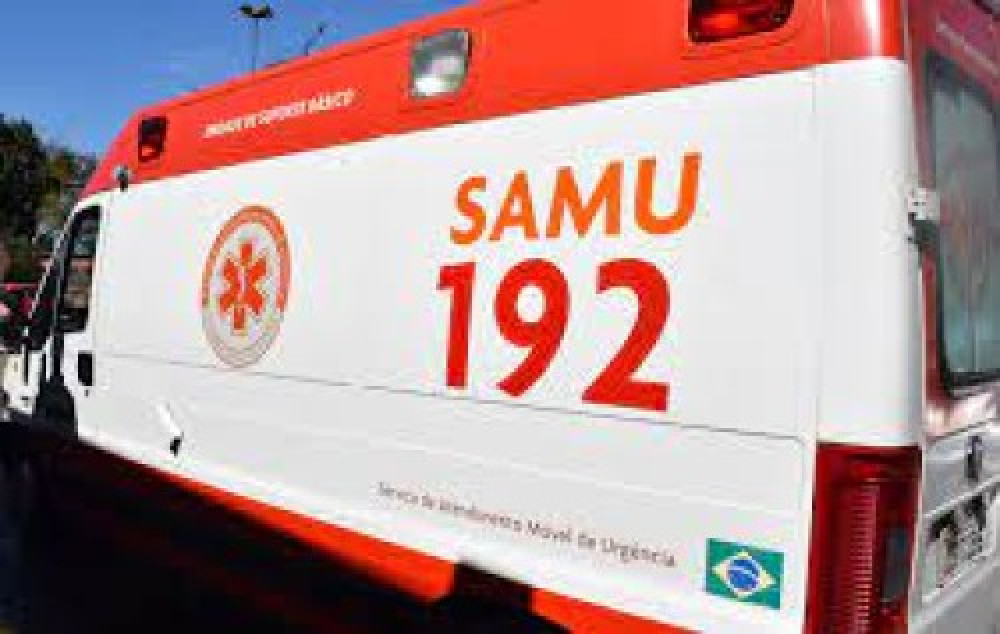 SAMU atende ocorrência de um capotamento de carro na zona rural de Arcos
