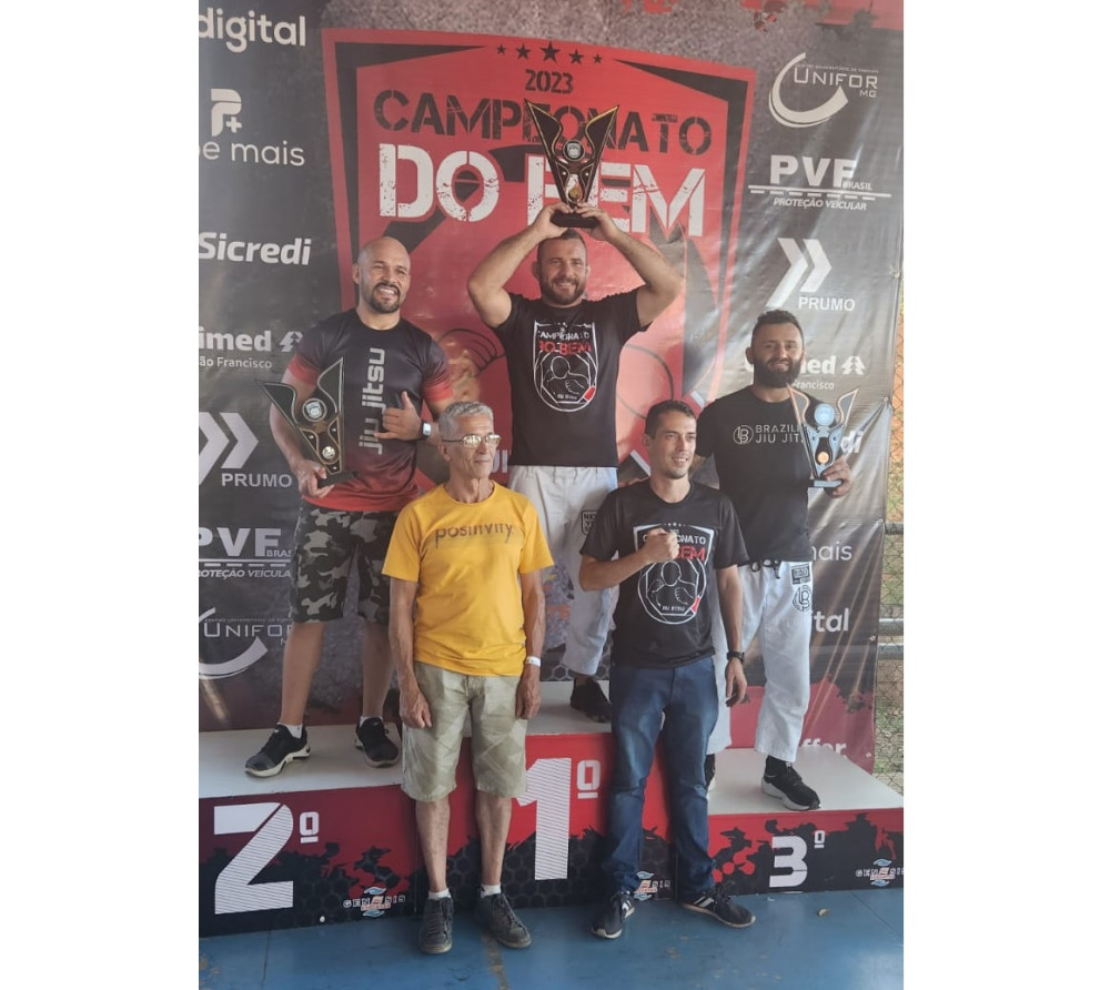 Equipe Léo Boyka Team conquista troféu no 'Campeonato do Bem'
