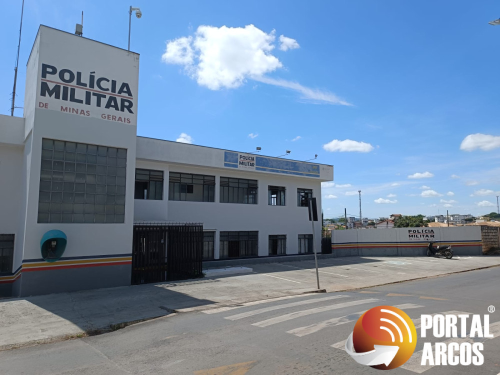 Homem é preso e menor é apreendido pela PM por homicídio em Arcos