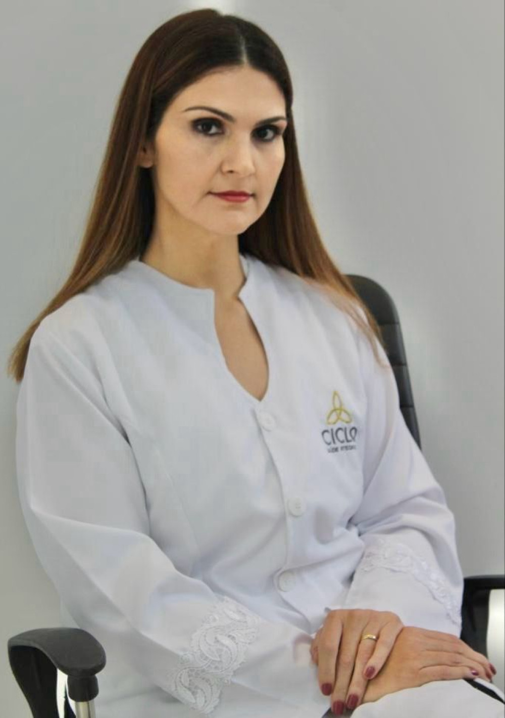 Qualquer queda de idoso precisa ser avaliada imediatamente, orienta a Dra Ylmara Chicri