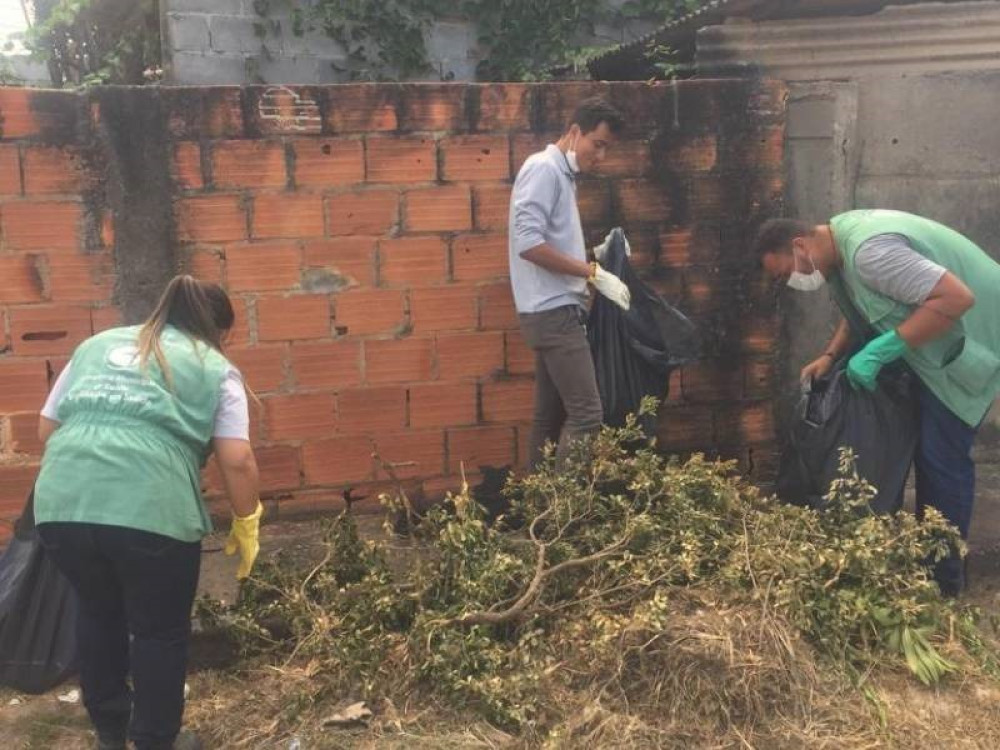 Prefeitura de Arcos promove mutirão de limpeza na região do bairro São Judas