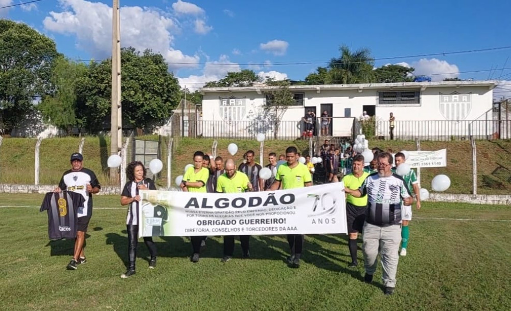 Mais uma rodada do Municipal aconteceu neste sábado 27/04, no campo da Associação, com homenagens para o histórico jogador "Algodão".