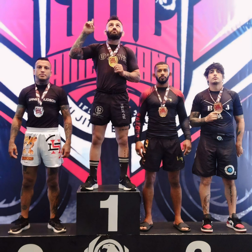 Atleta arcoense garante três medalhas de ouro no Campeonato Sulamericano de Jiu-jitsu