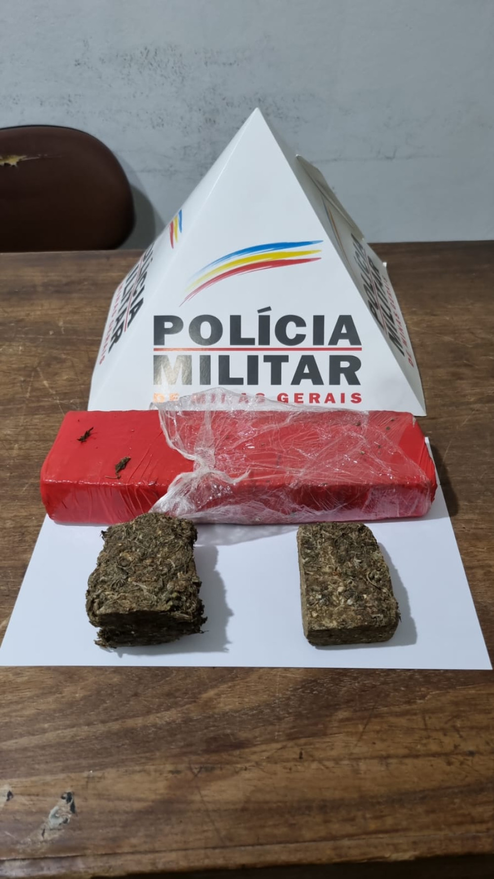 Polícia Militar apreende maconha no bairro Jardim Bela Vista em Arcos