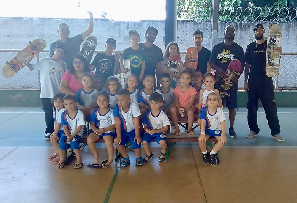 Skate na Escola: uma nova perspectiva para crianças e adolescentes em Arcos