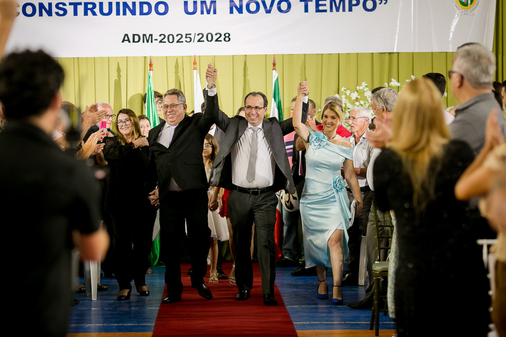 Wellington Roque é empossado o novo prefeito de Arcos