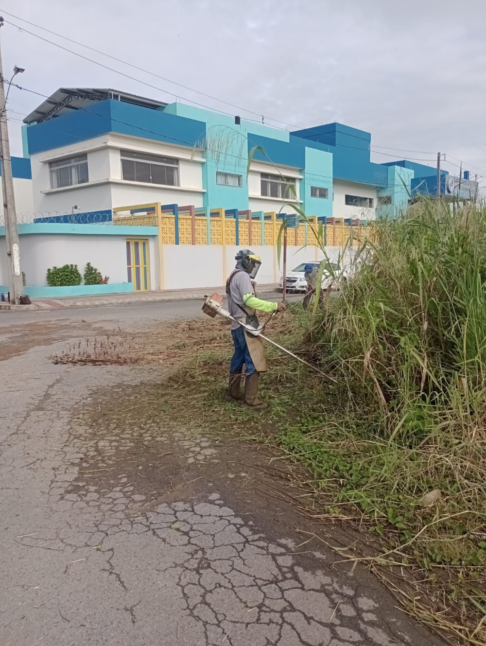 Mutirão limpeza - O cronograma abrange todos os bairros da cidade e é de extrema importância a conscientização dos moradores.