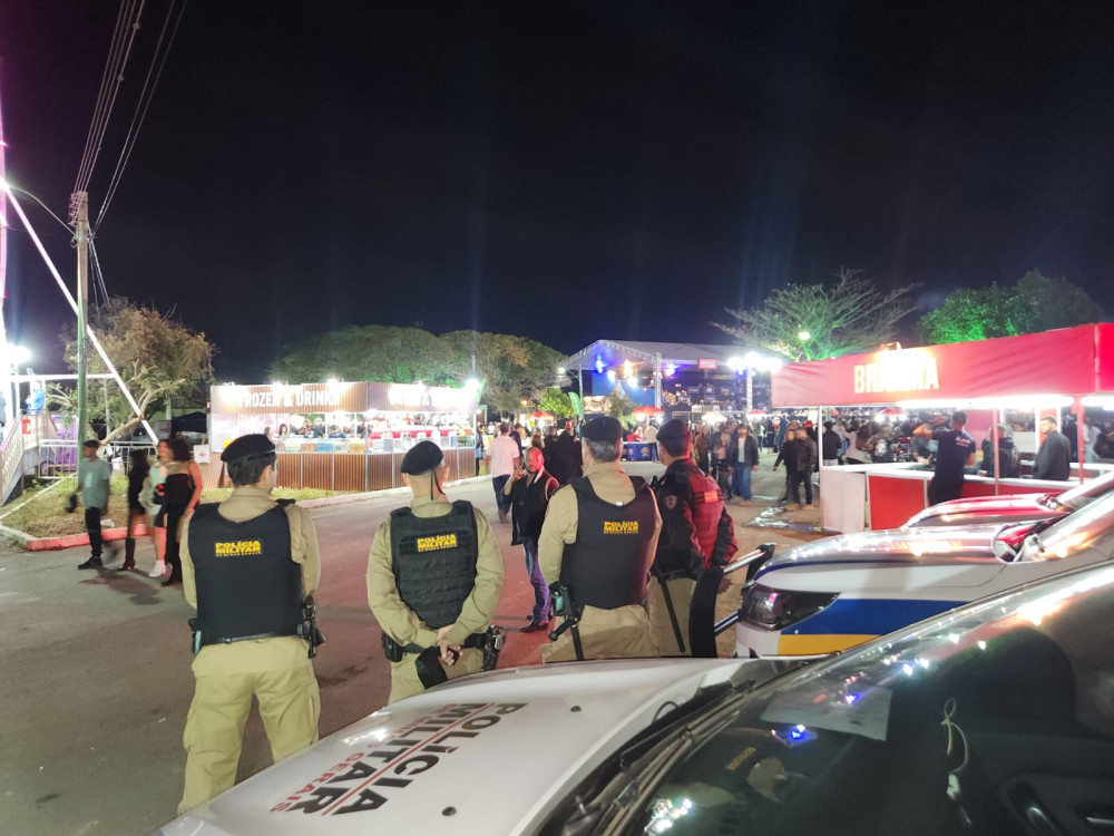 Polícia Militar garante segurança no primeiro dia da Expô Arcos 2025