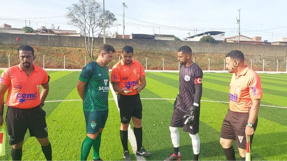 Semifinal do Municipal de Arcos termina sem gols e decisão fica para o jogo de volta
