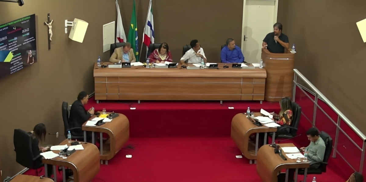 Arcos debate coleta seletiva, galpão da ARA e limpeza urbana