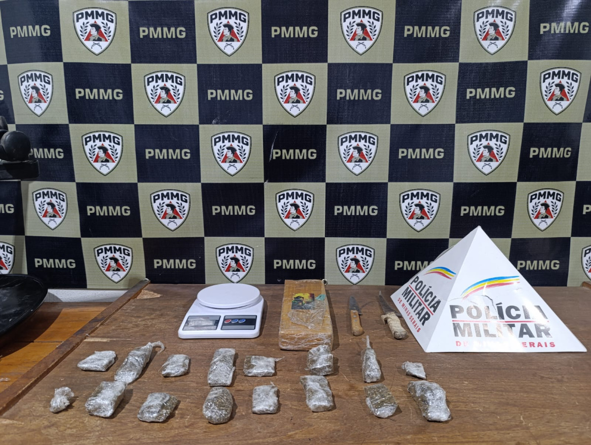 PM apreende drogas e prende dois por tráfico de drogas em Arcos