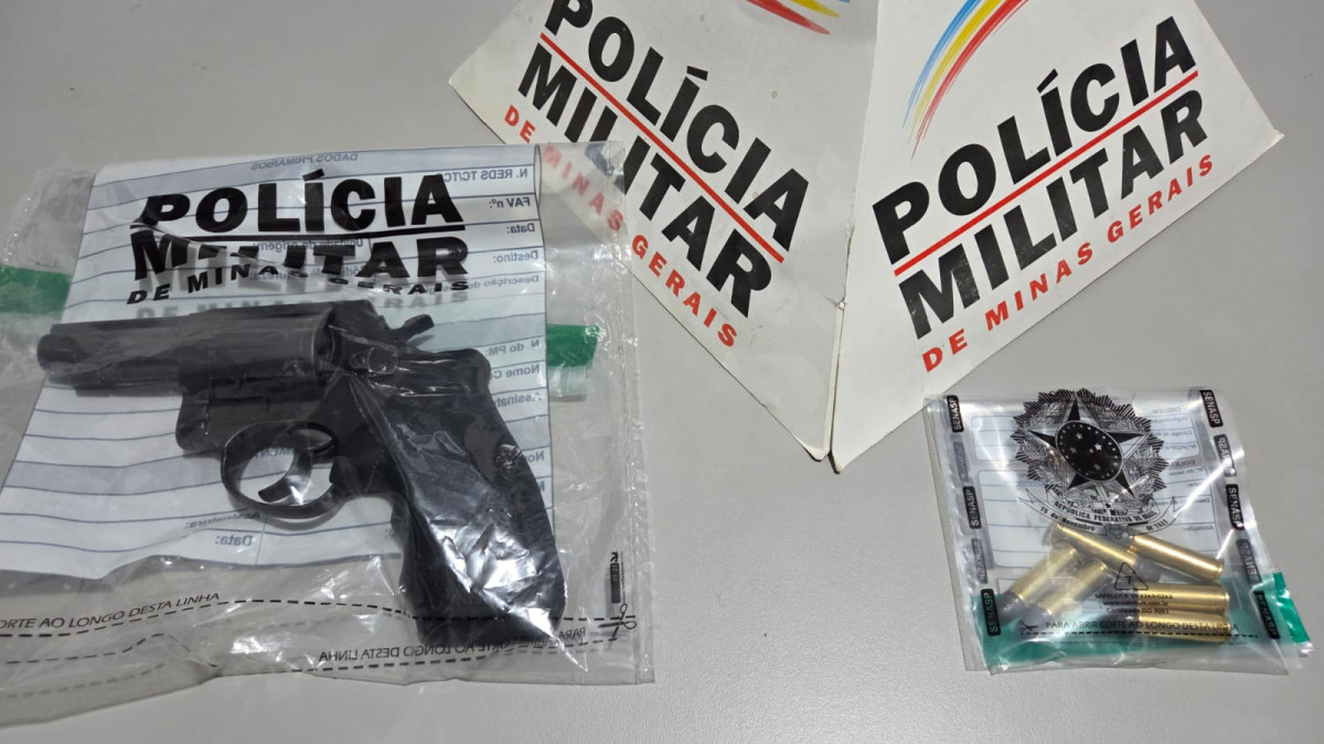 Homem é preso por porte de arma em Arcos