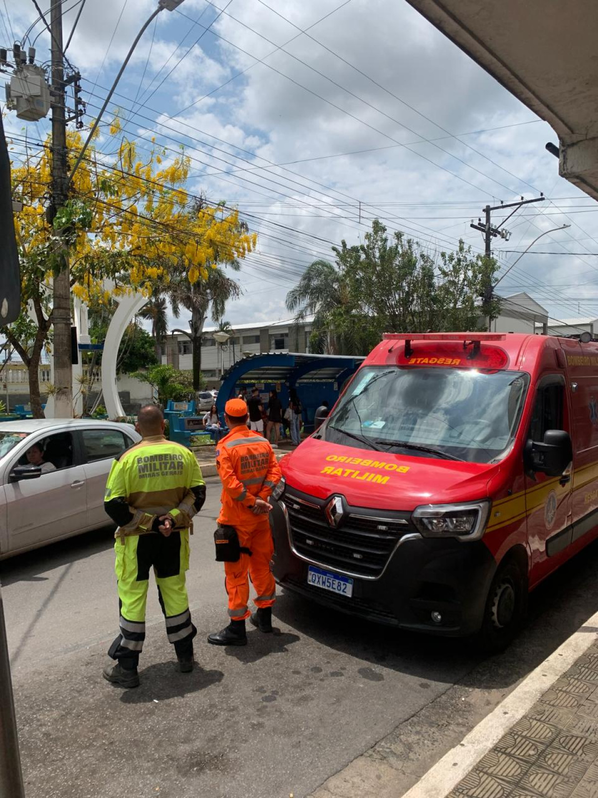 Bombeiros acompanham aplicação do ENEM em Arcos