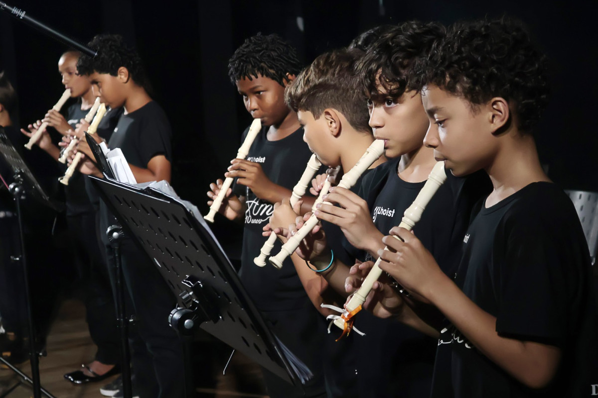 Estudantes da Fundação Dirce levam música e arte ao público em dezembro