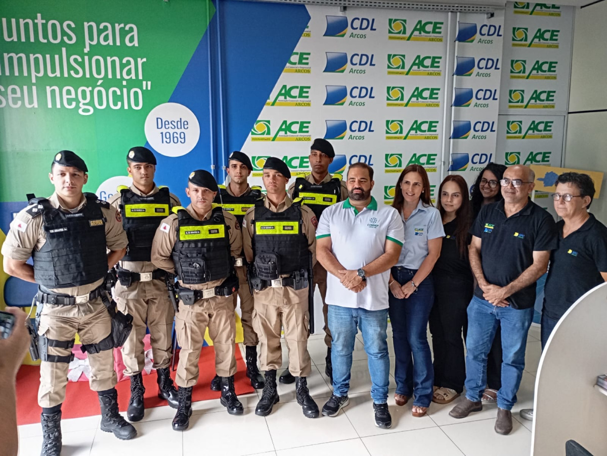 Efetivo da Polícia Militar é reforçado em Arcos durante ‘Operação Natalina’