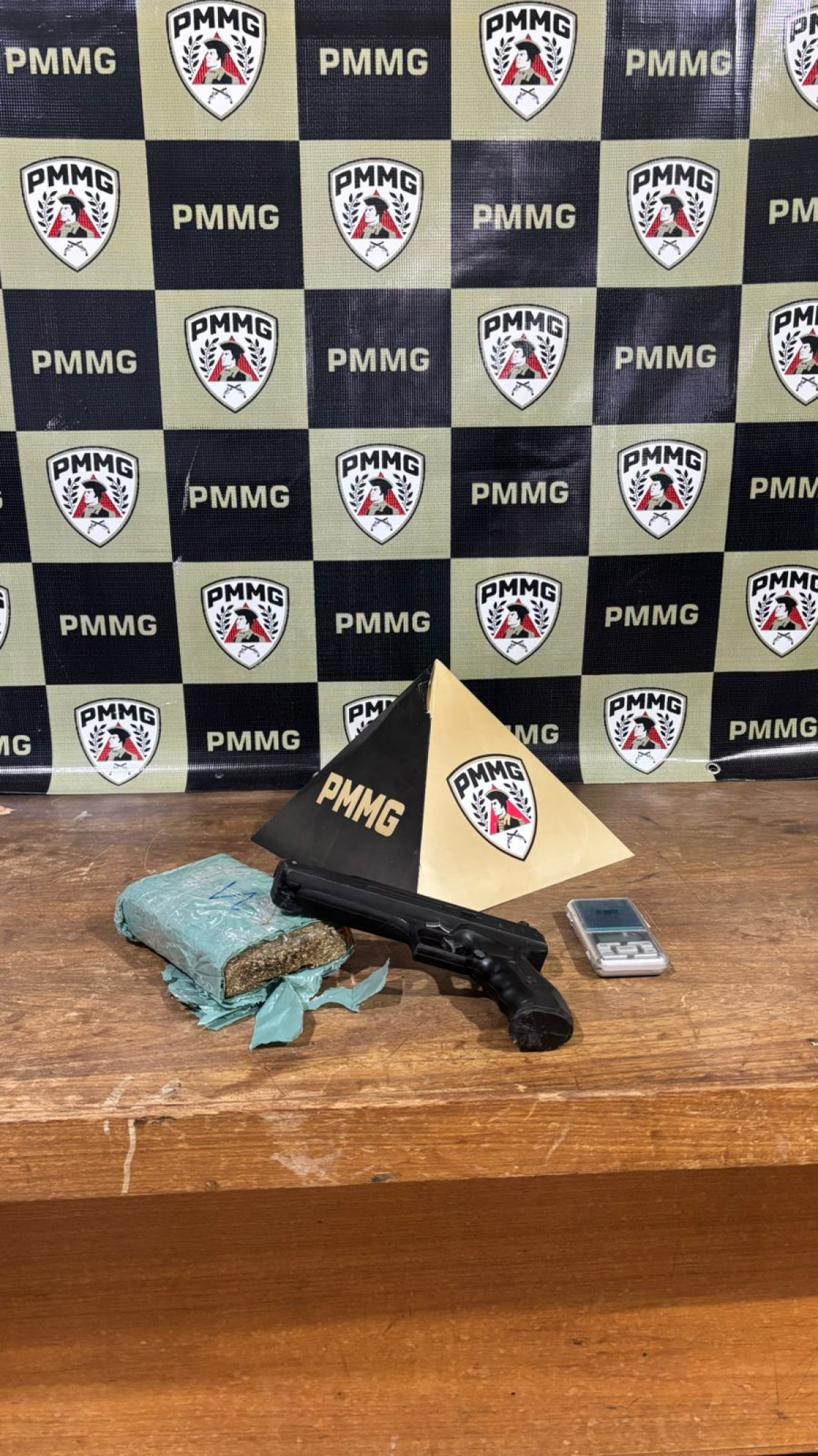 Cidadão é preso por tráfico de drogas em Arcos