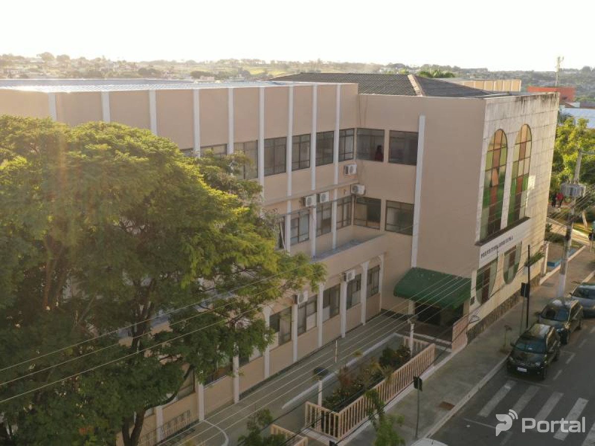 Abertura de empresas cresce em Arcos, mas cenário nacional pede cautela