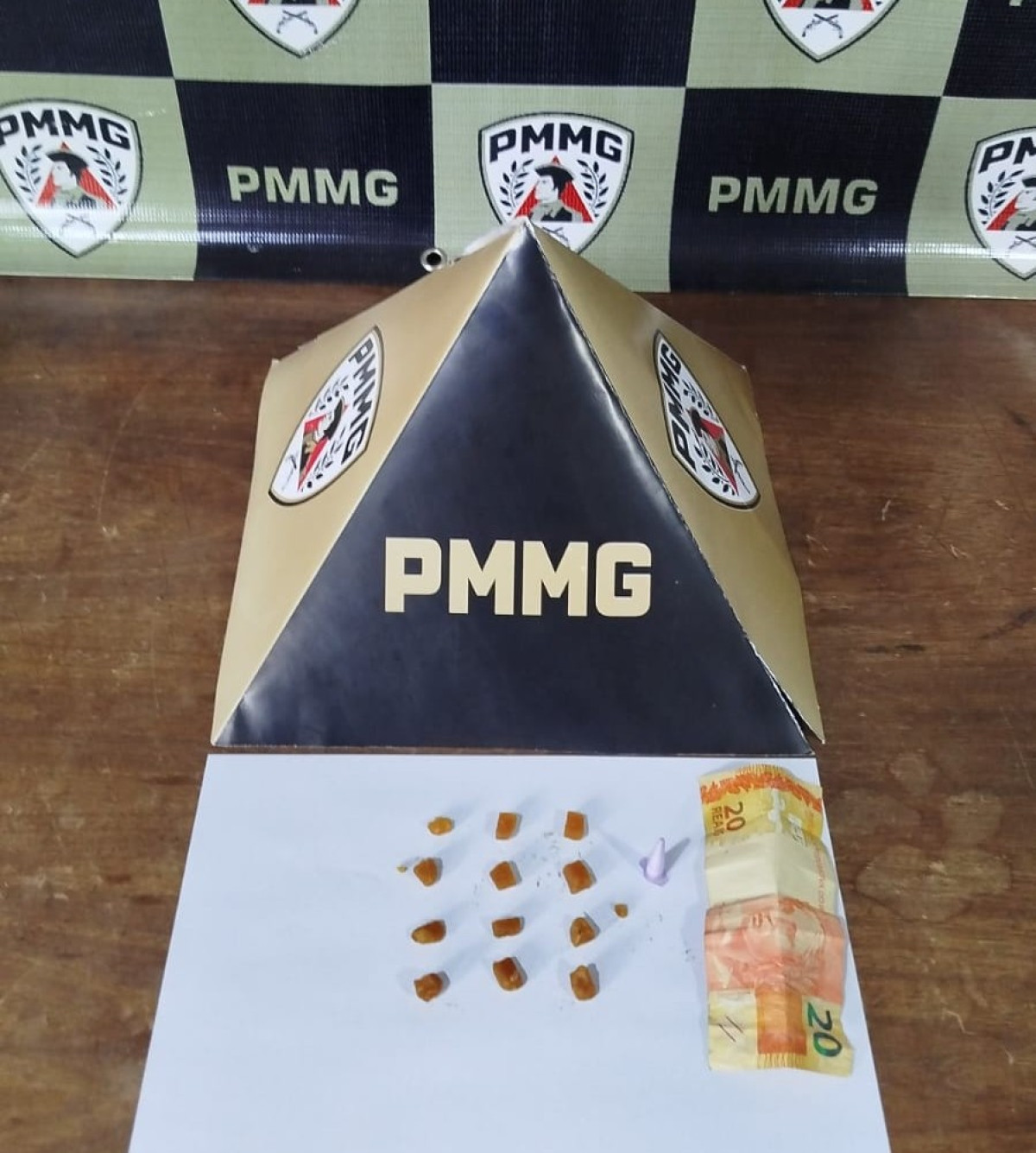 Mais uma ação da PM em Arcos termina com dois presos e droga apreendida