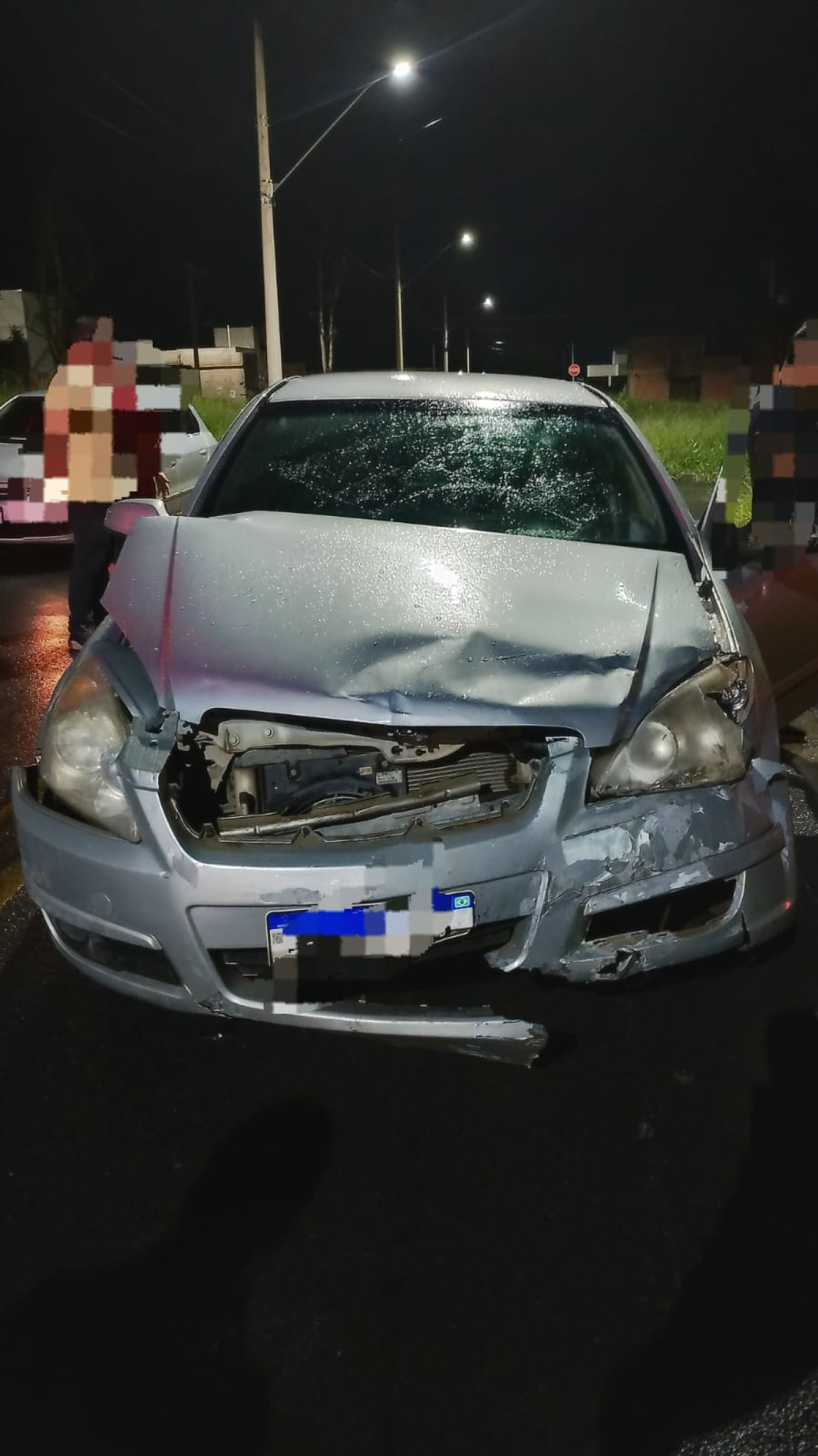 Acidente no bairro Pinheiros termina sem vítimas e com trânsito controlado