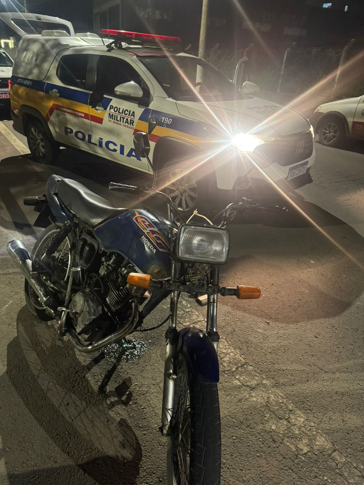 Motociclista é preso após perseguição policial por vários bairros de Arcos