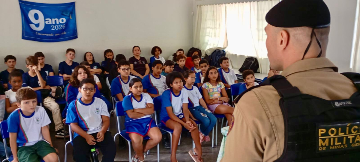 Polícia Militar desenvolve atividade educativa com alunos da rede municipal