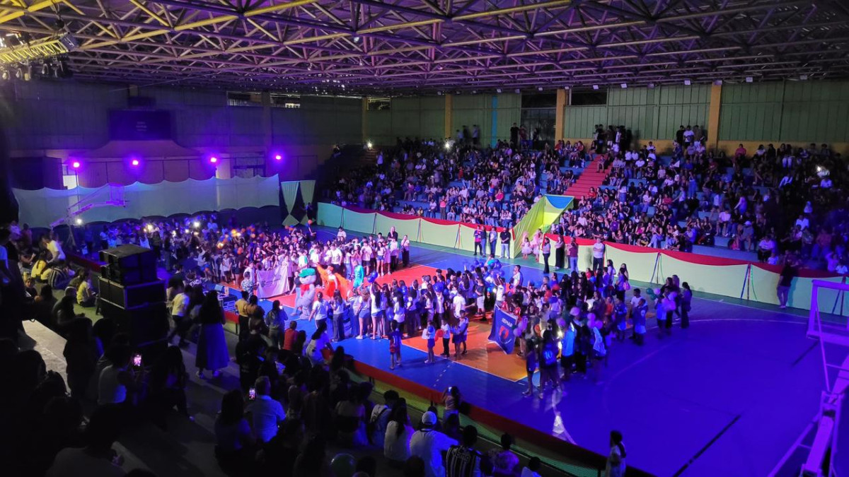 Abertura do JEA reúne energia, público e celebração ao esporte escolar