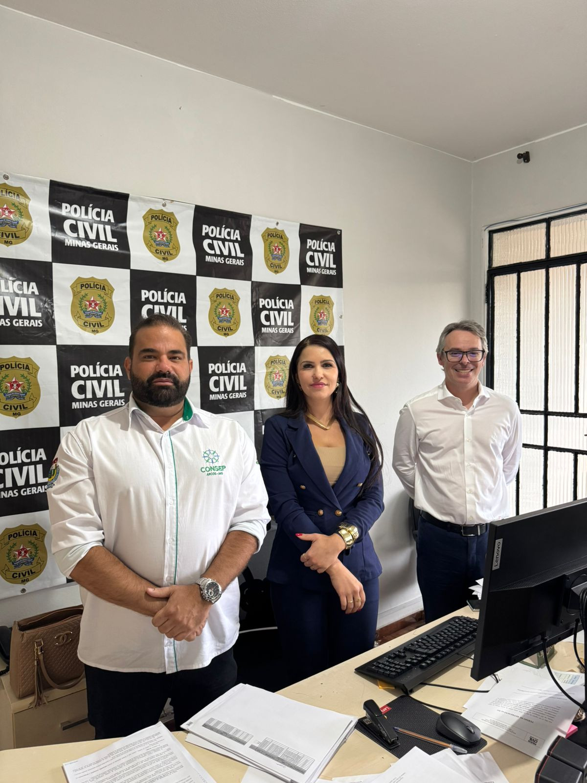 Consep realiza entrega de equipamentos à Polícia Civil de Arcos