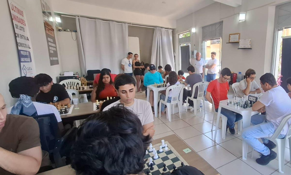 Torneio de xadrez em Arcos tem campeão invicto