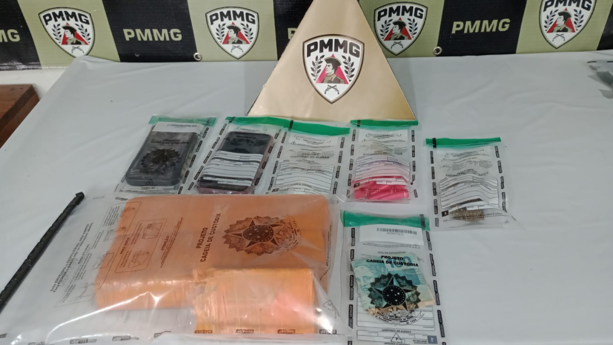Polícia Militar prende dois homens por tráfico de drogas e apreende entorpecentes em Arcos