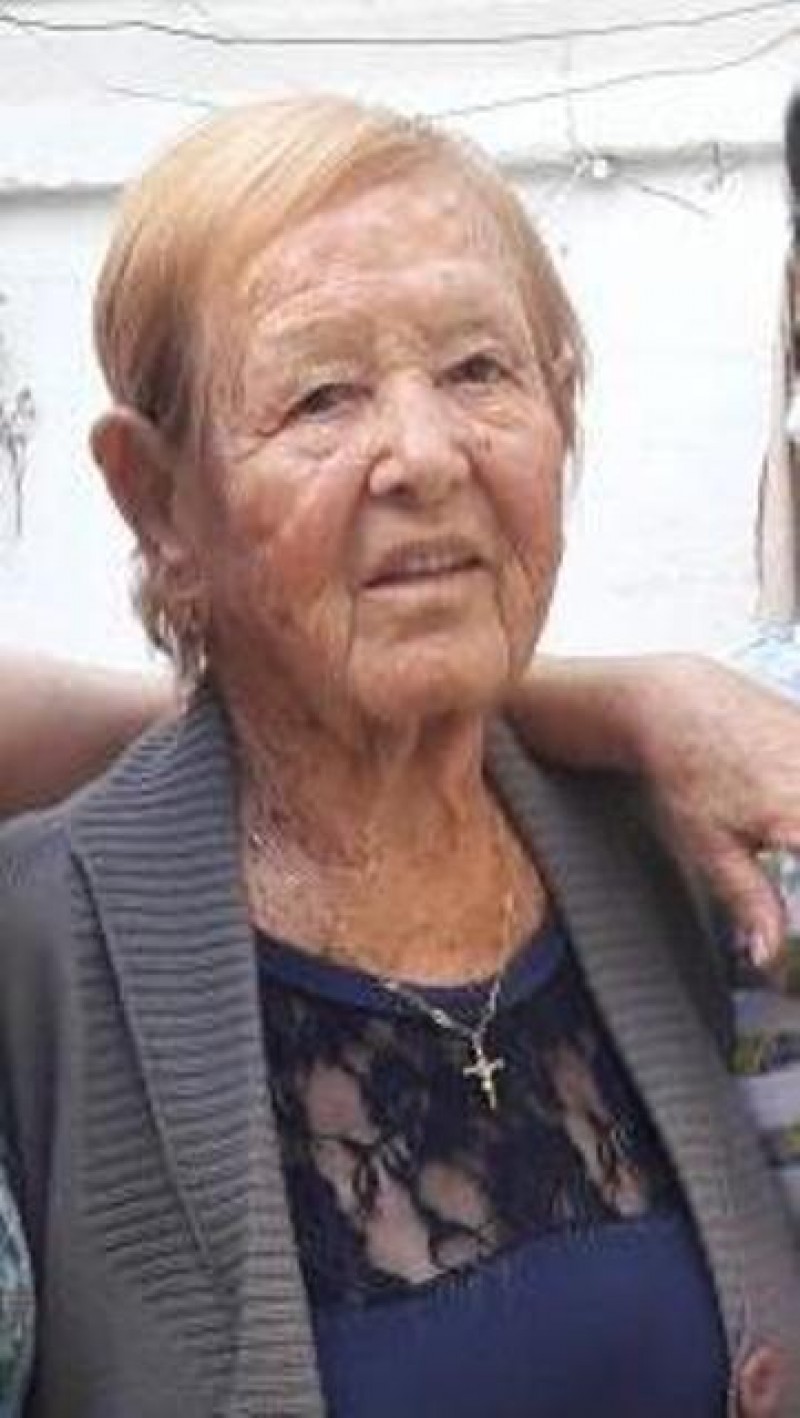 Divina Veloso dos Espraiados