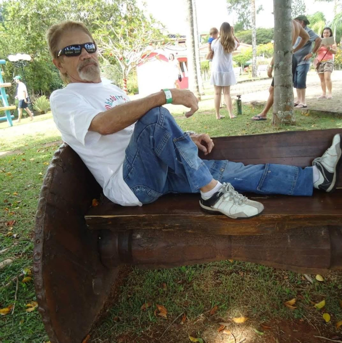 Omar Ferreira de Camargos ( filho dos saudosos Antônio Protásio e Maria Ferreira Carneiro)